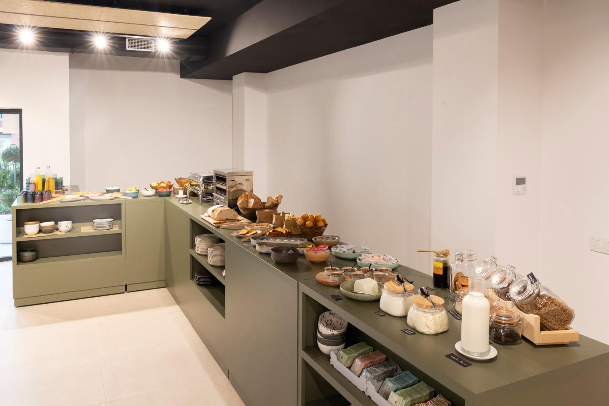 Hotel H4 Cangas 3 Superior Экстерьер фото