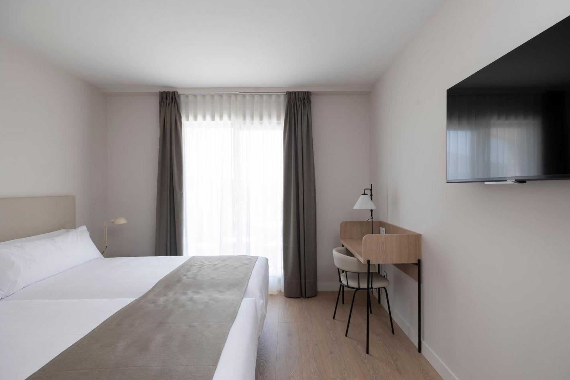 Hotel H4 Cangas 3 Superior Экстерьер фото