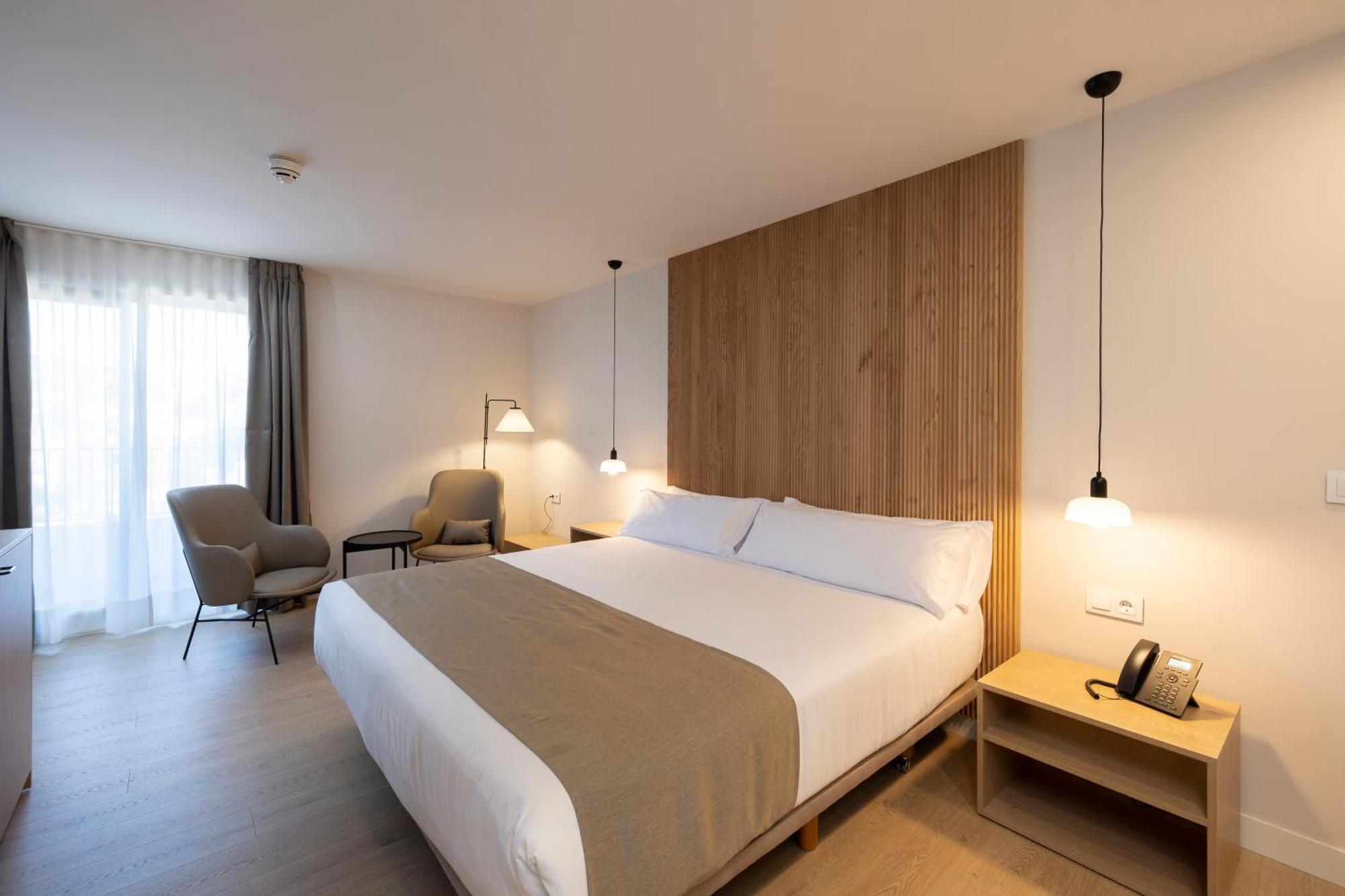 Hotel H4 Cangas 3 Superior Экстерьер фото