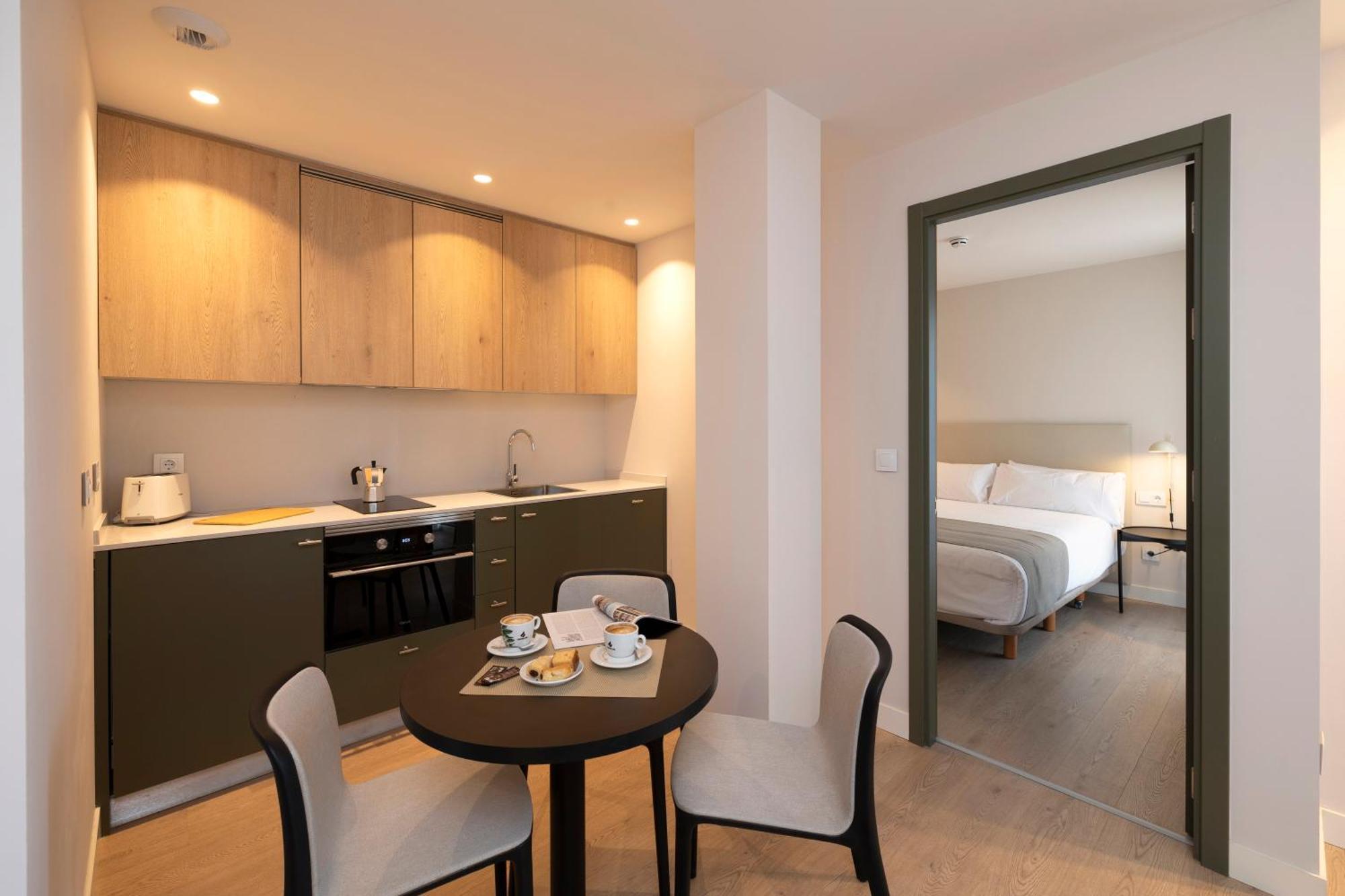 Hotel H4 Cangas 3 Superior Экстерьер фото